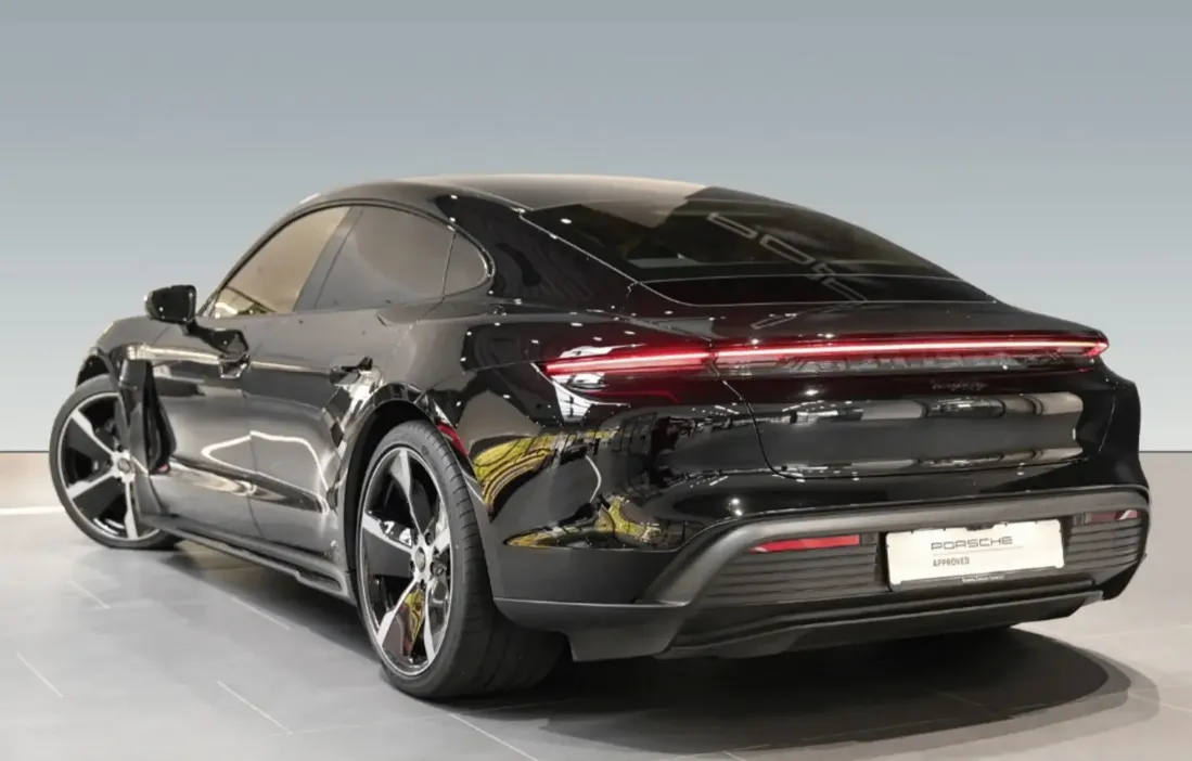 Porsche Taycan 2024